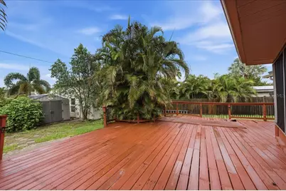 1221 E Lime Street, Tarpon Springs, FL 34689 - Photo 38