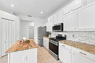 12018 Northumberland Dr, Tampa, FL 33626 - Photo 14
