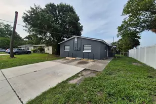 1726 W Chestnut St, Tampa, FL 33607 - Photo 2