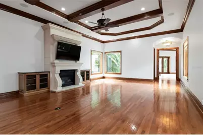 5211 W Neptune Way, Tampa, FL 33609 - Photo 18