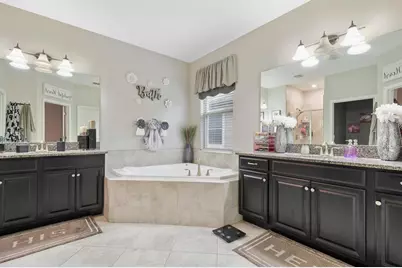 9650 Ivory Drive, Ruskin, FL 33573 - Photo 10