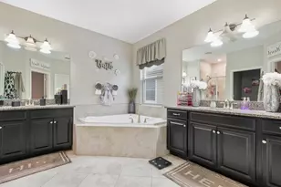 9650 Ivory Dr, Ruskin, FL 33573 - Photo 10