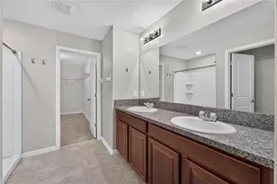 215 English Heritage Pl, Dover, FL 33527 - Photo 4