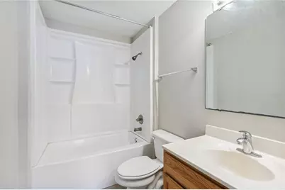 4617 Ashburn Square Drive, Tampa, FL 33610 - Photo 16