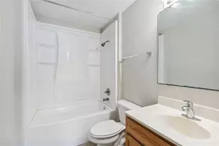 4617 Ashburn Square Dr, Tampa, FL 33610 - Photo 16