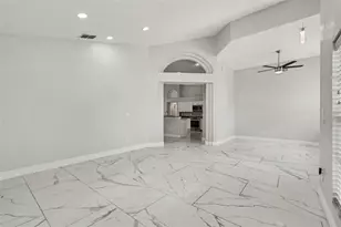11504 Wellman Dr, Riverview, FL 33578 - Photo 8