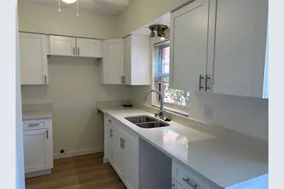 7011 Place De La Paix #1A, Saint Petersburg, FL 33707 - Photo 8