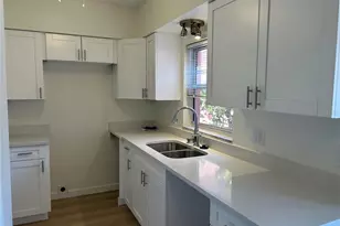 7011 Place De La Paix, Saint Petersburg, FL 33707 - Photo 8