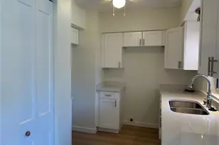 7011 Place De La Paix, Saint Petersburg, FL 33707 - Photo 6