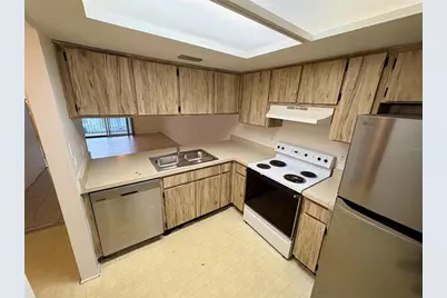 5038 Terrace Palms Circle #202, Tampa, FL 33617 - Photo 8