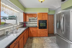 6026 44th Ave N, Kenneth City, FL 33709 - Photo 6