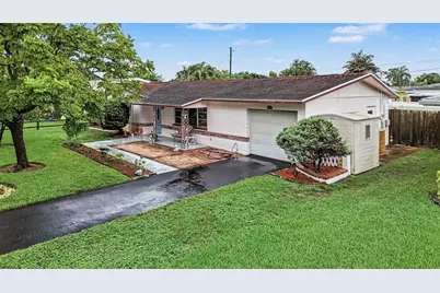 6026 44th Avenue N, Kenneth City, FL 33709 - Photo 18