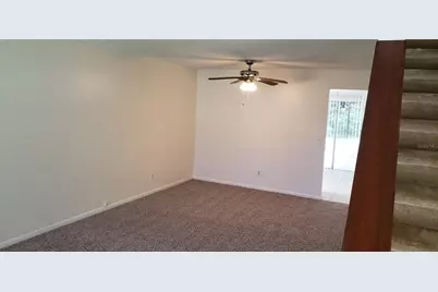 16106 Sagebrush Road, Tampa, FL 33618 - Photo 4