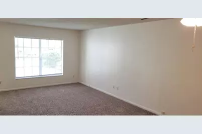 16106 Sagebrush Road, Tampa, FL 33618 - Photo 14