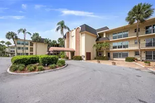 4780 Cove Circle St, Saint Petersburg, FL 33708 - Photo 2