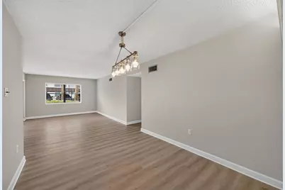 4780 Cove Circle Street #103, Saint Petersburg, FL 33708 - Photo 26