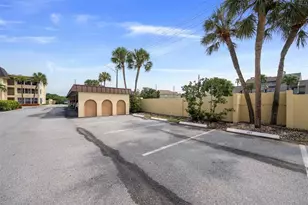 4780 Cove Circle St, Saint Petersburg, FL 33708 - Photo 12
