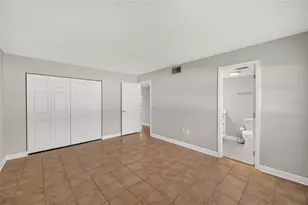 4780 Cove Circle St, Saint Petersburg, FL 33708 - Photo 16
