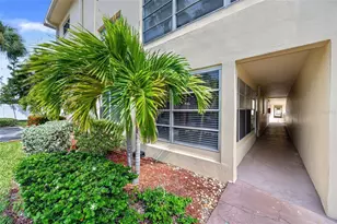 4780 Cove Circle St, Saint Petersburg, FL 33708 - Photo 10