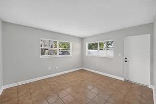 4780 Cove Circle St, Saint Petersburg, FL 33708 - Photo 12