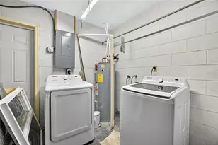 2502 Vine St, Orlando, FL 32806 - Photo 34