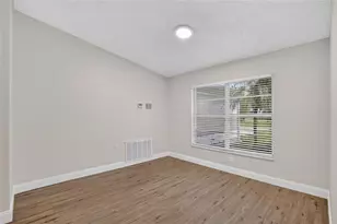 27526 Green Willow Run, Wesley Chapel, FL 33544 - Photo 10