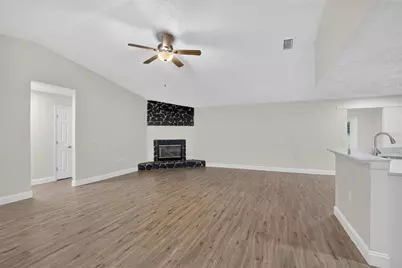 27526 Green Willow Run, Wesley Chapel, FL 33544 - Photo 12