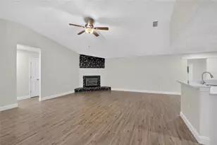 27526 Green Willow Run, Wesley Chapel, FL 33544 - Photo 12
