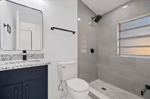 8711 N River Forest Circle, Tampa, FL 33604 - Photo 30