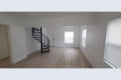 1721 Prescott Street S, Saint Petersburg, FL 33712 - Photo 2
