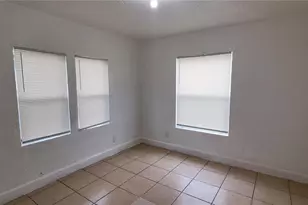 1721 Prescott St S, Saint Petersburg, FL 33712 - Photo 6