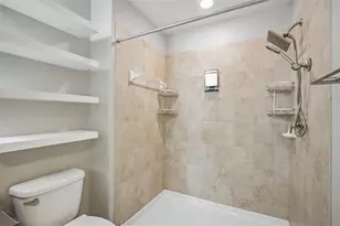 2246 Golden Falcon Dr, Ruskin, FL 33570 - Photo 18