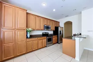 10144 Arbor Run Dr, Tampa, FL 33647 - Photo 8