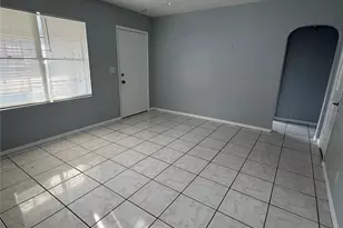 2705 6th St W, Bradenton, FL 34205 - Photo 2
