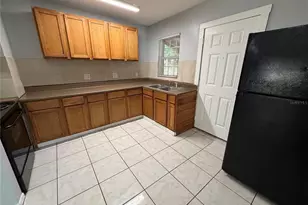 2705 6th St W, Bradenton, FL 34205 - Photo 4