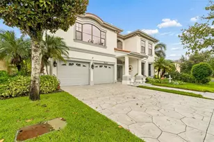15630 N Himes Ave, Tampa, FL 33618 - Photo 2