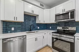 7812 Egypt Lake Dr, Tampa, FL 33614 - Photo 12