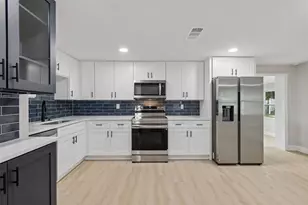 4504 Ashmore Dr, Tampa, FL 33610 - Photo 10