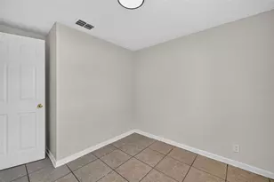 3311 E Chelsea St, Tampa, FL 33610 - Photo 22