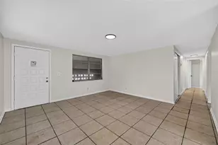 3311 E Chelsea St, Tampa, FL 33610 - Photo 8
