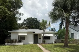 1317 35th Ave N, Saint Petersburg, FL 33704 - Photo 1