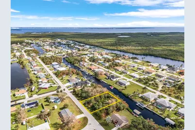 18786 Ashcroft Circle, Port Charlotte, FL 33948 - Photo 4