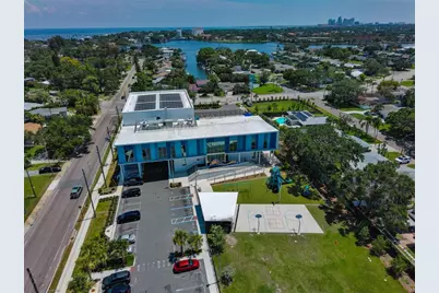 1727 New Hampshire Avenue NE, Saint Petersburg, FL 33703 - Photo 32