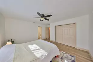 1727 New Hampshire Ave NE, Saint Petersburg, FL 33703 - Photo 16
