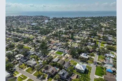 1727 New Hampshire Avenue NE, Saint Petersburg, FL 33703 - Photo 30