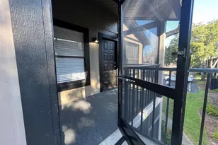 4025 Angel Oak Ct, Tampa, FL 33613 - Photo 4
