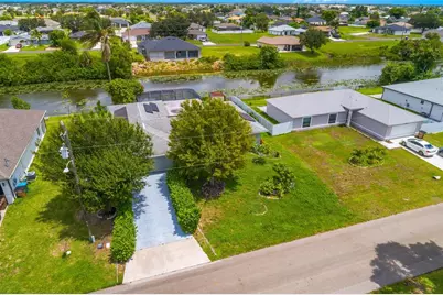 1121 NE 11th Terrace, Cape Coral, FL 33909 - Photo 4