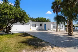 6927 21st St W, Bradenton, FL 34207 - Photo 2