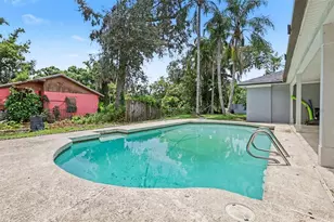 1307 Brantwood Dr, Valrico, FL 33594 - Photo 6