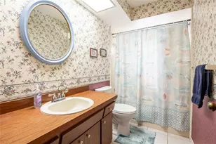 1830 Oak Forest Dr S, Clearwater, FL 33759 - Photo 32